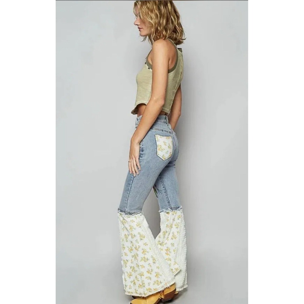POL Clothing‎ Floral Lace Rose Embroidered Flared Jeans Cottagecore Flowercore - Picture 2 of 5
